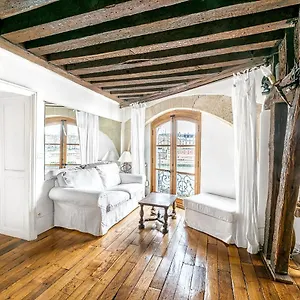 Saint-louis By B'your , Paris France